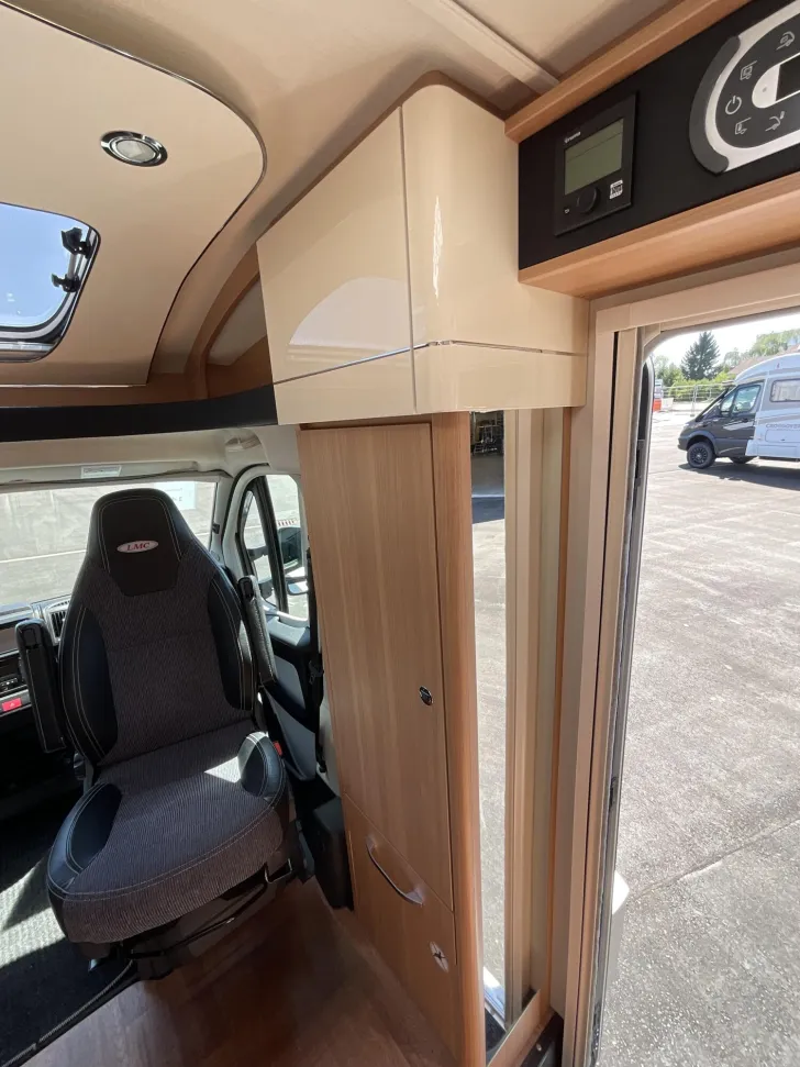 Fahrzeugbild LMC Breezer Passion V 643 G #5
