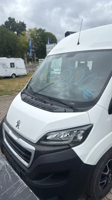 Schräg Vorne Peugeot Boxer 2,0 HDi