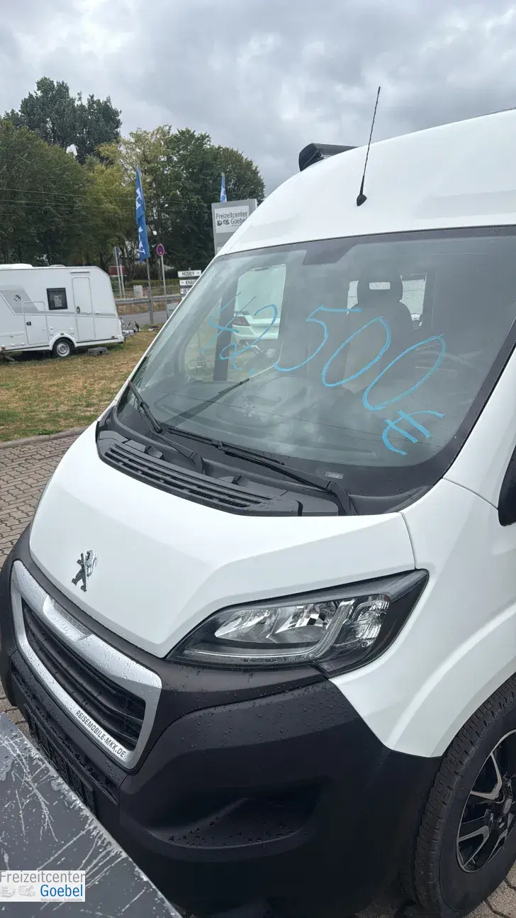 Schräg Vorne Peugeot Boxer 2,0 HDi