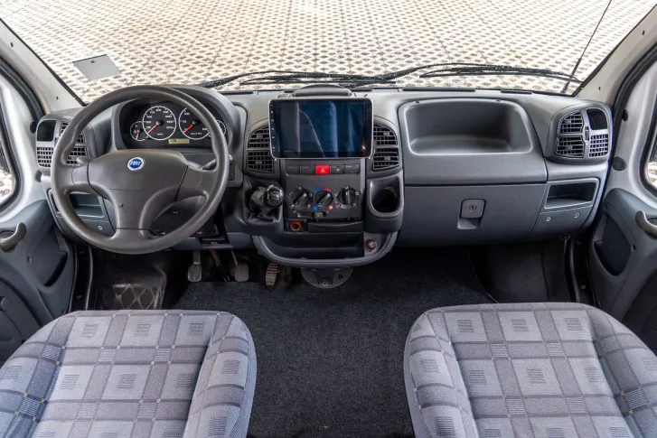 Fahrzeugbild Knaus Sun Traveller 505D *AHK*Navi*DR+HL*DPF #9