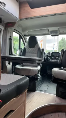 Sicht vorne-hinten Weinsberg CaraBus EDITION FIRE 630 ME Sondermodell*Markise*
