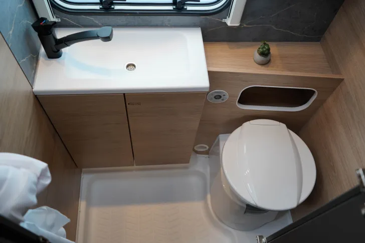Fahrzeugbild Weinsberg CaraOne 420 QD | inkl. Zelt | Tisch | Stühle #14