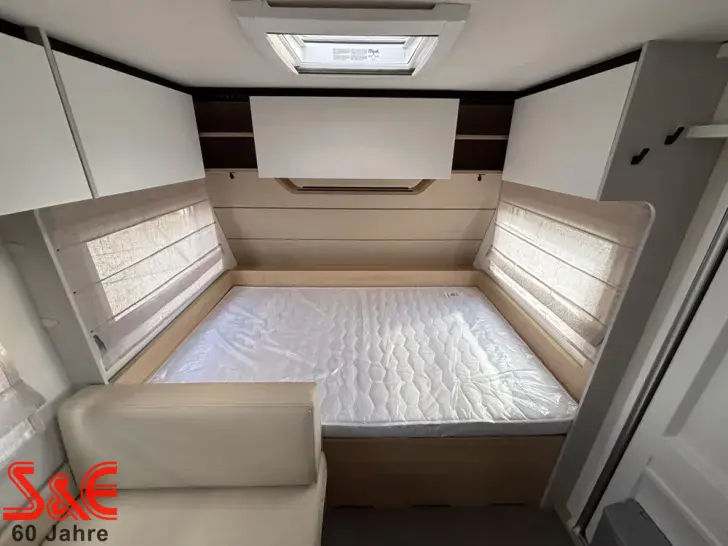 Fahrzeugbild LMC Style 490 K #12