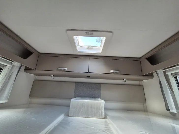 Fahrzeugbild Carado T328 *Bettumbau*Hubbett*Automatik* #30
