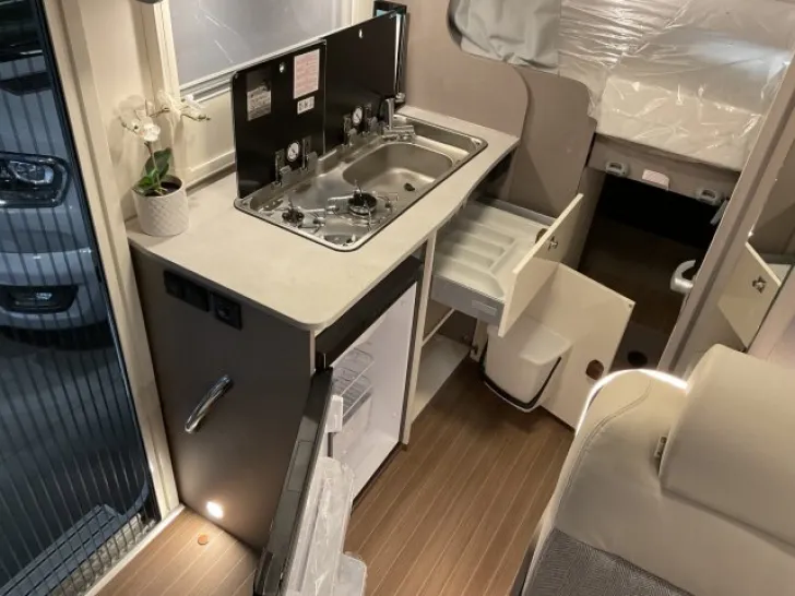 Fahrzeugbild Etrusco V 6.6 SF FORD SOLAR /Schwenkbad / XENON / Kamera #10