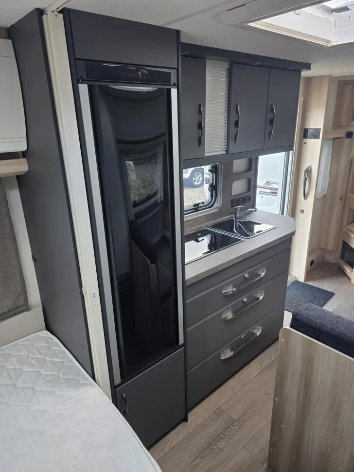 Fahrzeugbild Hobby De Luxe 540 KMFe *Mietwagen 2026* #6
