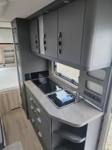 Fahrzeugbild Hobby De Luxe 540 KMFe *Mietwagen 2026* #10
