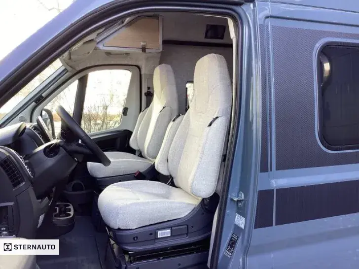 Fahrzeugbild Hymer Yosemite, Längsbetten, AHK, Sitzheizung, KITT #7