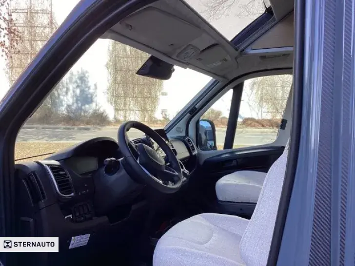 Fahrzeugbild Hymer Yosemite, Längsbetten, AHK, Sitzheizung, KITT #8