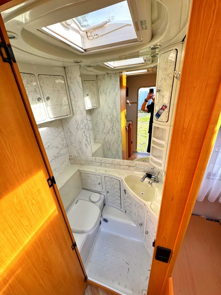 Fahrzeugbild LMC Luxus Favorit 450 BASTLERFAHRZEUG #11