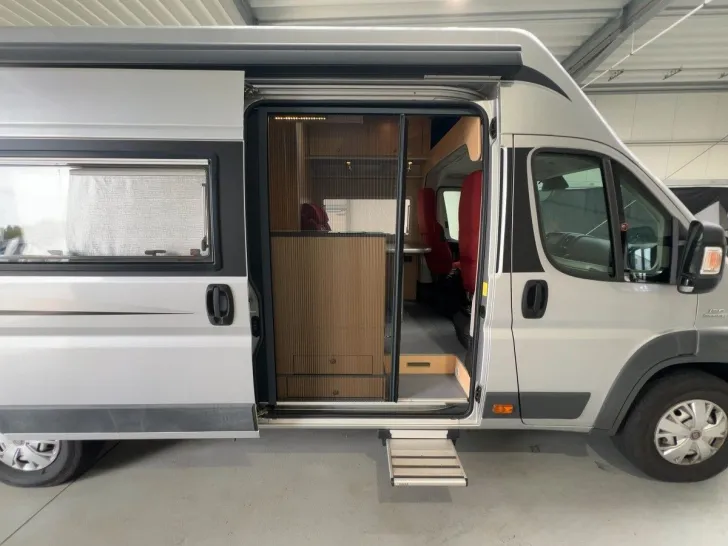 Fahrzeugbild La Strada Avanti C / Festbett / Automatik / Klima #6