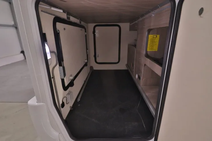 Fahrzeugbild Chausson Flash 727 GA Autom/Einzelbetten/Panorama/Markise #6