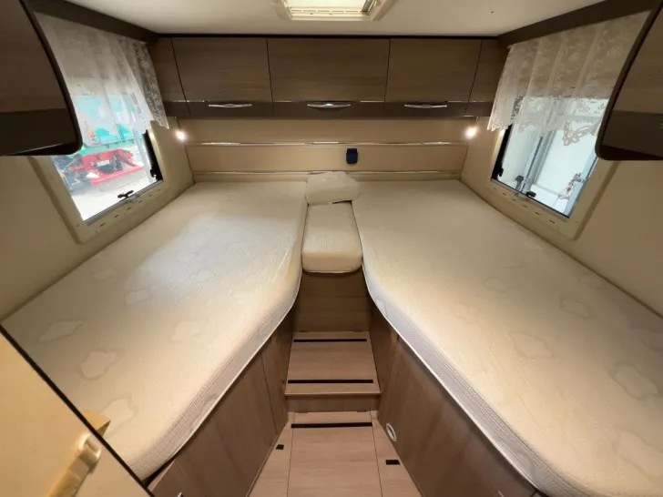 Fahrzeugbild Chausson Flash 727 GA Autom/Einzelbetten/Panorama/Markise #12