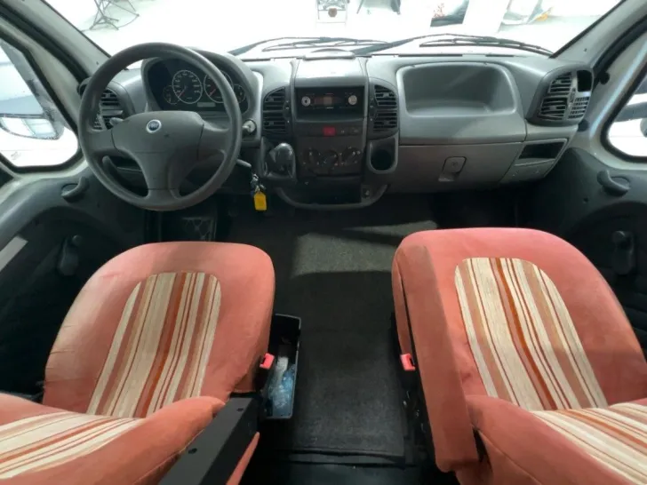 Fahrzeugbild Eura Mobil A 665 HS/Rundsitz/Klima/Solar/DPF/dop.Boden #6