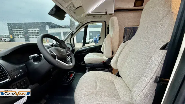 Fahrzeugbild Hymer Camper Van Yellowstone 601 9G, Isofix - UVP 107.240 Euro #27