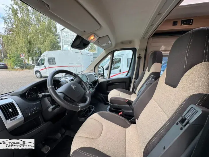 Fahrzeugbild Roadcar R600-Markise-1.Hd-Ahk-Rfk.-Allwetter-Tempom. #8