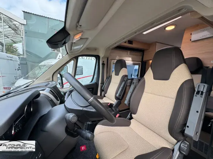 Fahrzeugbild Roadcar R600-Markise-1.Hd-Ahk-Rfk.-Allwetter-Tempom. #9