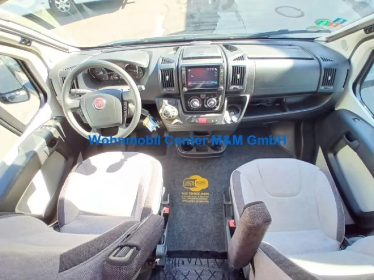 Fahrzeugbild Knaus Live Wave 700 MEG 150PS Luftfederung Klima #9