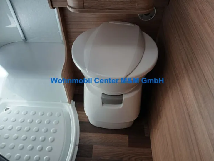 Fahrzeugbild Weinsberg CaraHome 550 MG Modell 2025 Markise Styling LiFe #15