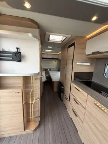 Fahrzeugbild Knaus Südwind 540 UE Black Selection Fußbodenheizung, Tellerfedern #10
