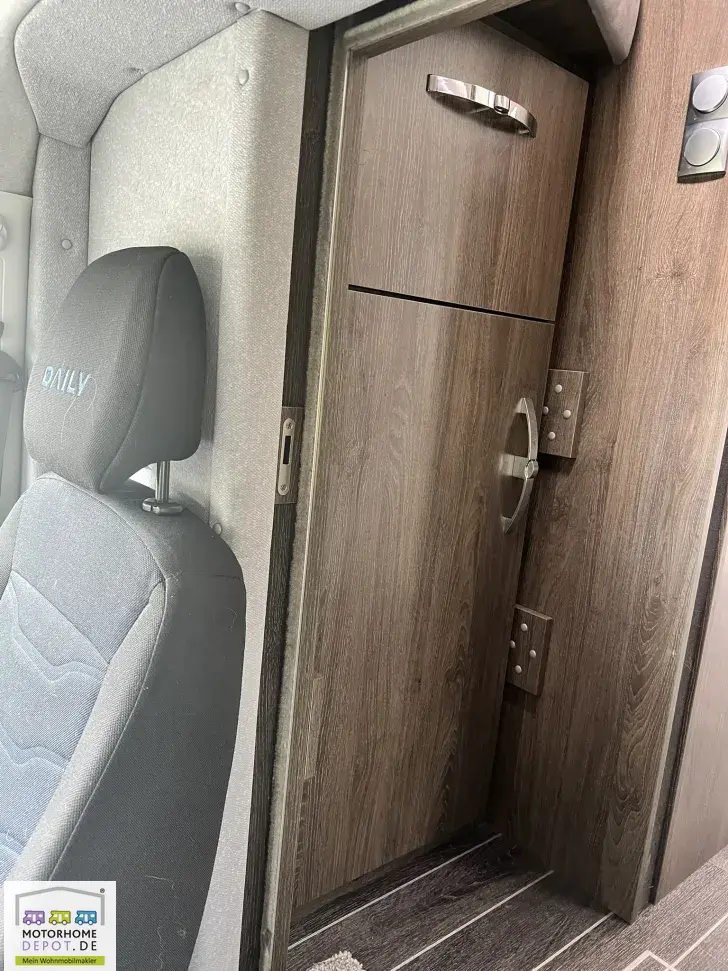 Fahrzeugbild Phoenix MaXi-Alkoven Iveco 7900 QRSL #75