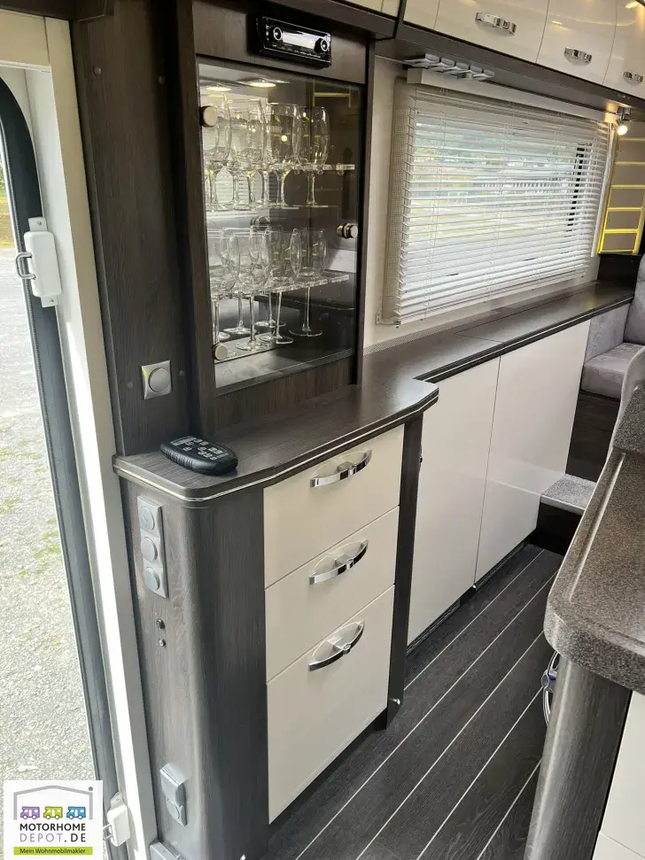 Fahrzeugbild Phoenix MaXi-Alkoven Iveco 7900 QRSL #101