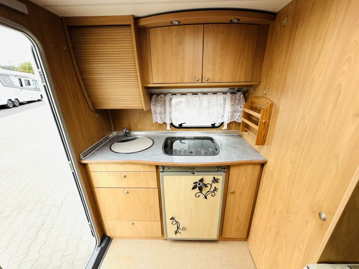 Fahrzeugbild Bürstner Amara 470 TL Rangierhilfe, Solar , TV #14