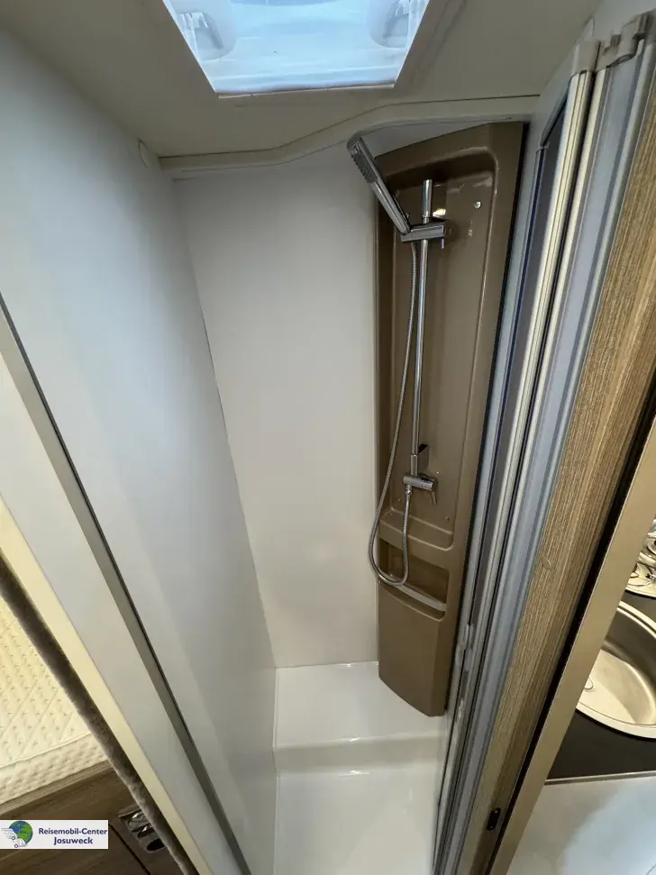 Fahrzeugbild Bürstner Lyseo I 727 G Harmony L. EinzelbettenHubbett #19
