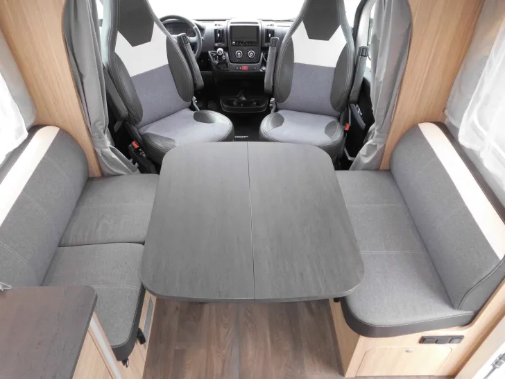 Fahrzeugbild Sunlight T 69LC #10