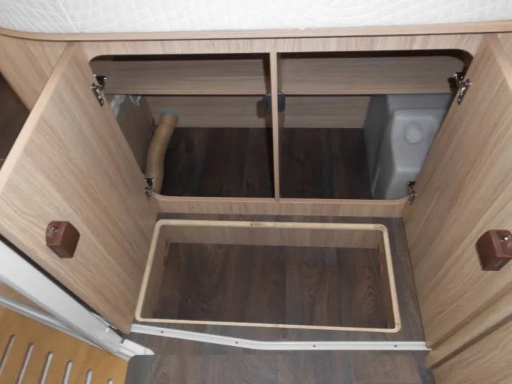 Fahrzeugbild Sunlight T 69LC #23