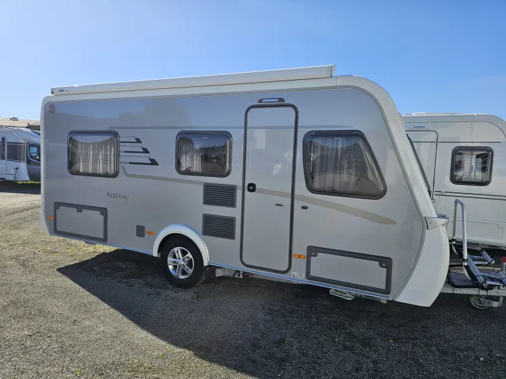 Fahrzeugbild Hymer Eriba Nova Light 442 UVP 46.000,- Topausstattung ! #4