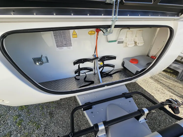 Fahrzeugbild Hymer Eriba Nova Light 442 UVP 46.000,- Topausstattung ! #8