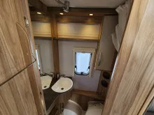 Fahrzeugbild Hymer Eriba Nova Light 442 UVP 46.000,- Topausstattung ! #17