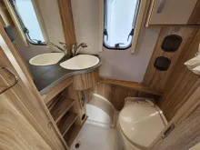Fahrzeugbild Hymer Eriba Nova Light 442 UVP 46.000,- Topausstattung ! #18