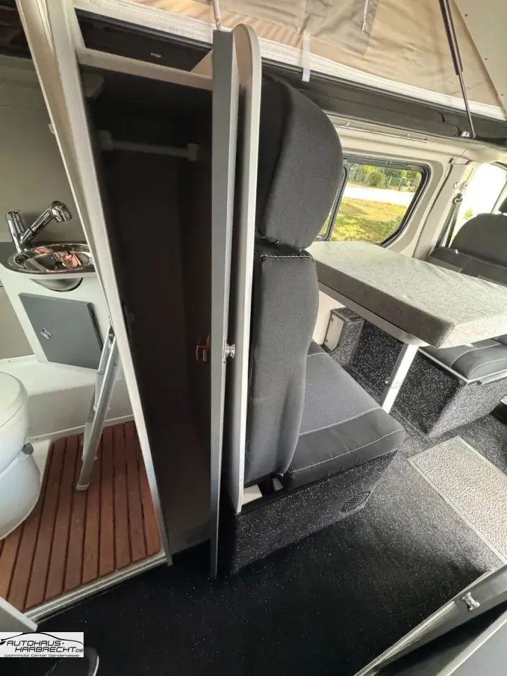 Fahrzeugbild Ahorn Camp Big City-Autom-Aufstelldach-WC-Standhzg #29