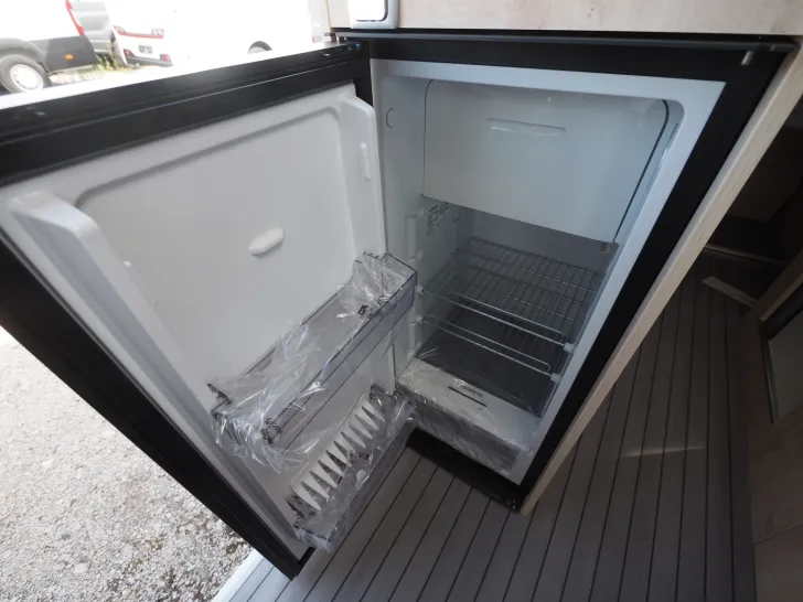 Fahrzeugbild Clever Runner, Full-Package, D+E Heiz., uvm. ! #8