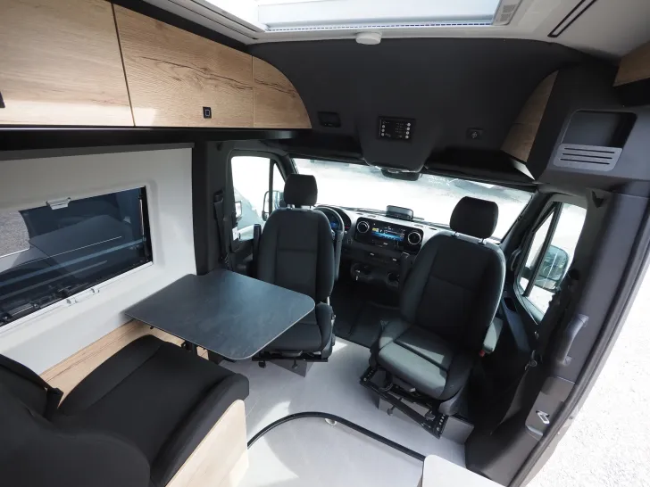 Fahrzeugbild Pössl Roadstar XT, Mercedes Sprinter 4x4, Premium #7