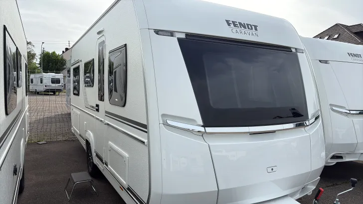 Schräg Vorne Fendt APERO ACTIV 465 GE