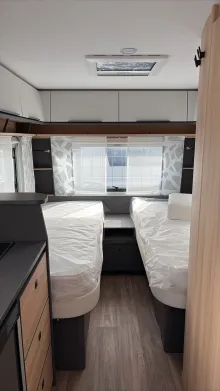 Sicht vorne-hinten Fendt APERO ACTIV 465 GE