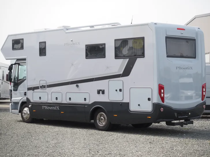 Fahrzeugbild Phoenix 8300 BMRSLG, Luxuspak., Lith. & Solar, Klima #3