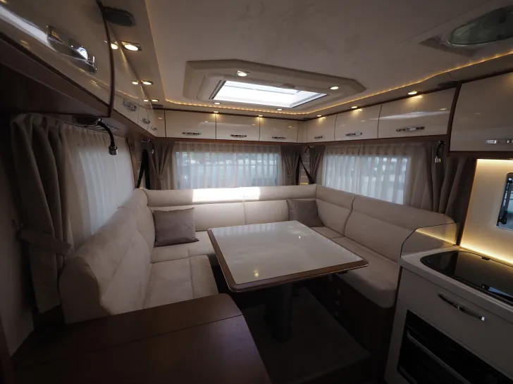 Fahrzeugbild Phoenix 8300 BMRSLG, Luxuspak., Lith. & Solar, Klima #14