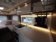 Fahrzeugbild Phoenix 8300 BMRSLG, Luxuspak., Lith. & Solar, Klima #17