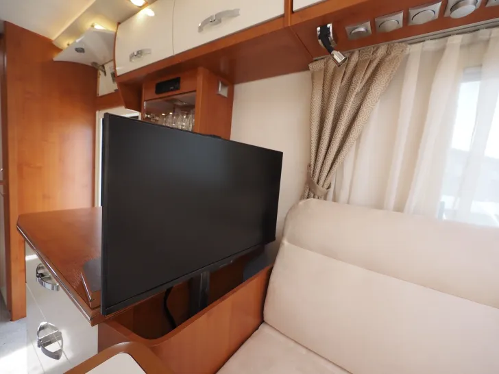 Fahrzeugbild Phoenix 8300 BMRSLG, Luxuspak., Lith. & Solar, Klima #26