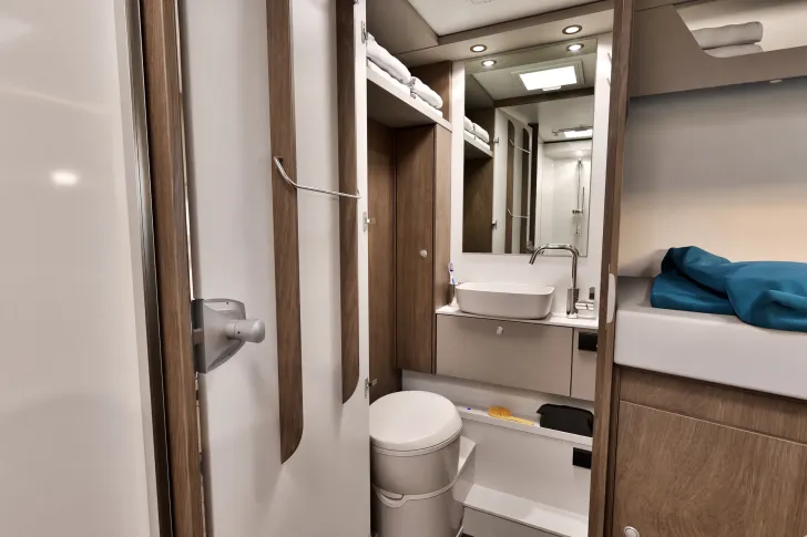 Fahrzeugbild Carado I447 pro+ *180PS*WIFI*Solar* #8