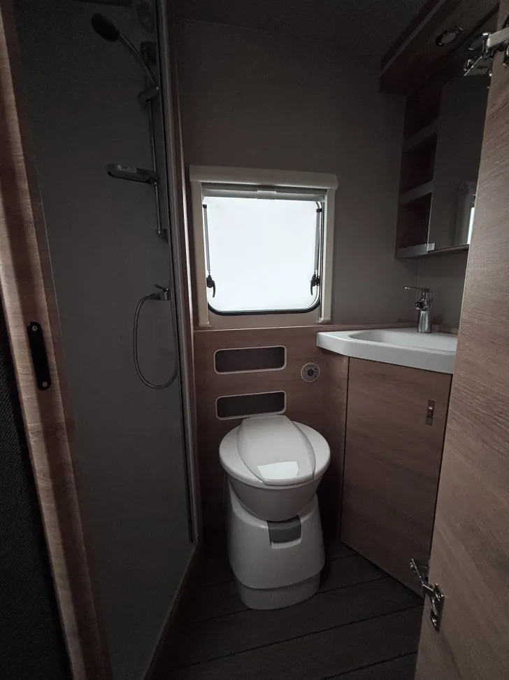 Fahrzeugbild Knaus Südwind 580 QS Black Selection Active Rock, Bluetooth Sounds. #18