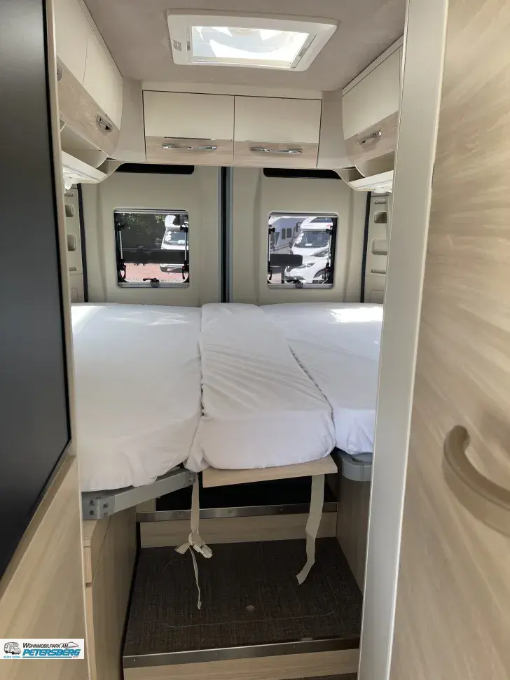 Fahrzeugbild Eura Mobil Van 635 EB Mondial- u. Fahrassistenzpaket #11