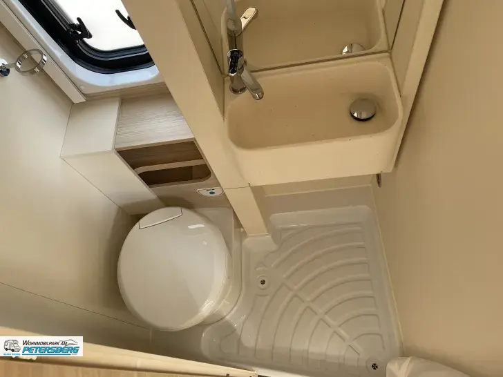 Fahrzeugbild Eura Mobil Van 635 EB Mondial- u. Fahrassistenzpaket #14