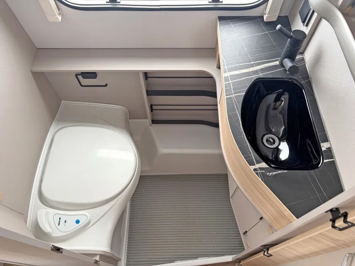Fahrzeugbild Hymer Eriba Touring 550 mit Truma-Klimaanlage #8