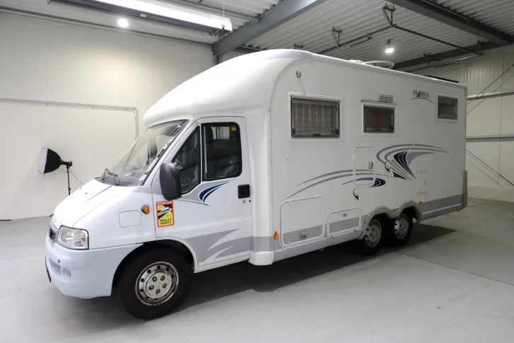 Fahrzeugbild Frankia T 740 BD Comfort/Festbett/Garage/Solar/Markise #2
