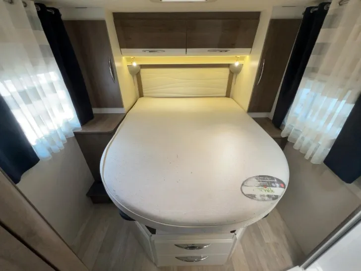 Fahrzeugbild Mooveo TEI 70 QBH/Queensbett+Hubbett/Garage/Solar/Klima #12